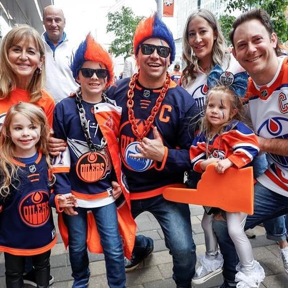 Alberta premier, 2-0 on hockey bets, pitches Stanley Cup bet with Florida governor